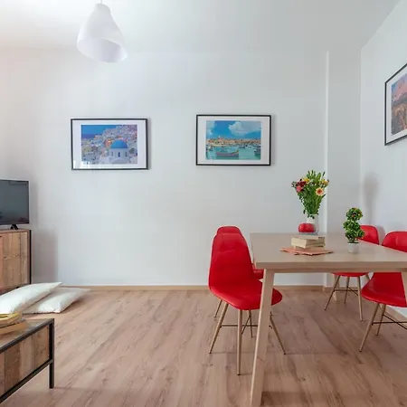 Modern Renovated Apt Next To The Beachfront Heraclión Exterior foto