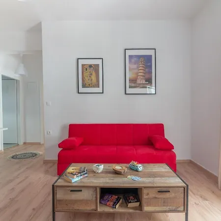 Modern Renovated Apt Next To The Beachfront Heraclión Exterior foto