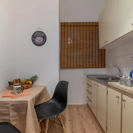 Modern Renovated Apt Next To The Beachfront Heraclión Exterior foto