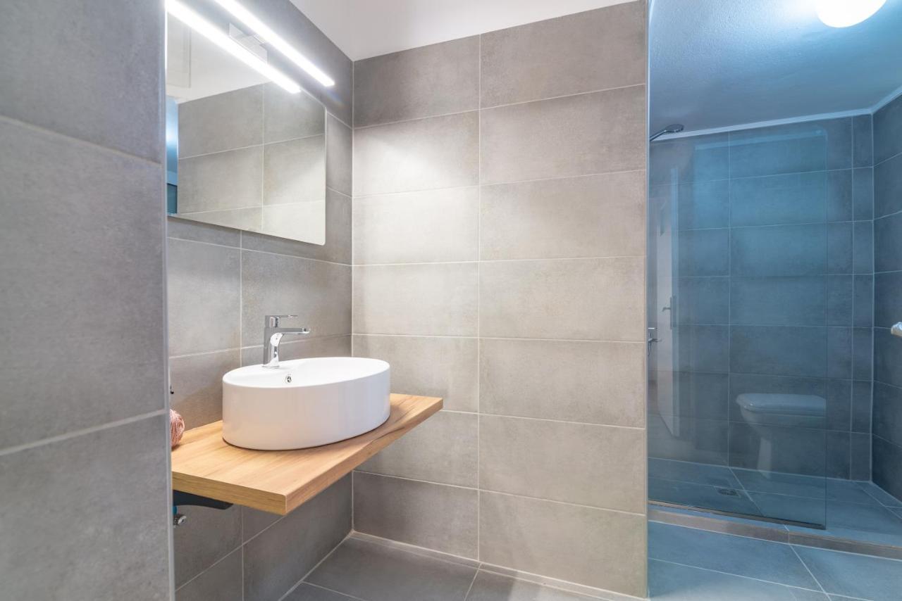 Διαμέρισμα Modern Renovated Next To The Beachfront *